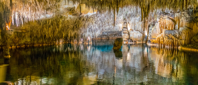 Drakens grottor (Cuevas del Drach)